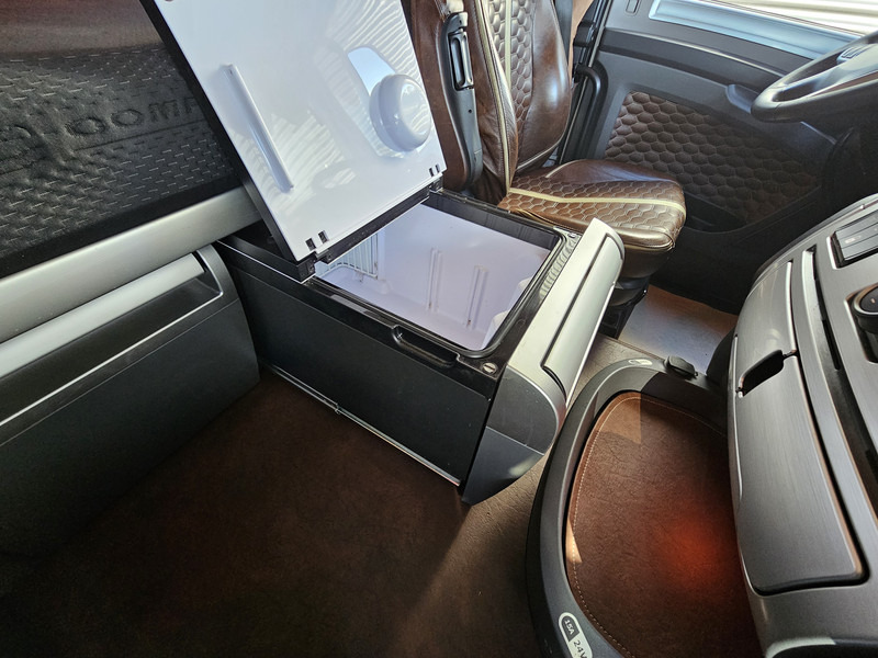 DAF XF 480 4x2 SSC / RETARDER / SPECIAL INTERIOR on lease DAF XF 480 4x2 SSC / RETARDER / SPECIAL INTERIOR: picture 18 DAF XF 480 4x2 SSC / RETARDER / SPECIAL INTERIOR on lease DAF XF 480 4x2 SSC / RETARDER / SPECIAL INTERIOR: picture 18