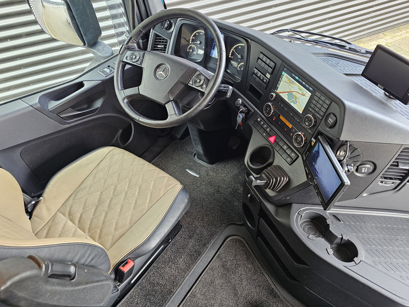 Tractor unit Mercedes-Benz Arocs 2658 6x4 / HMF 40 t/m - 21.3 mtr / WINCH: picture 12