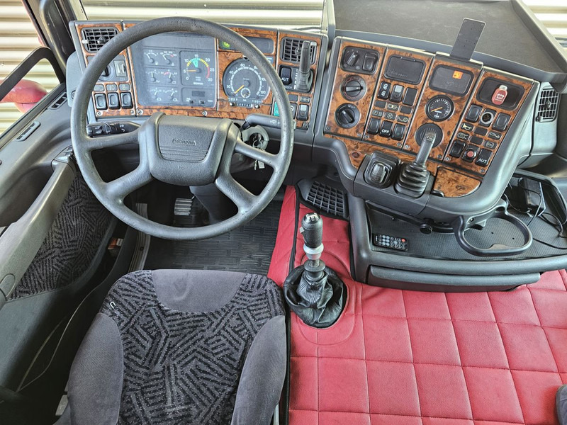 Interior photo 1: Scania R144.460 V8 6x2*4 / RETARDER / FULL AIR on lease Scania R144.460 V8 6x2*4 / RETARDER / FULL AIR