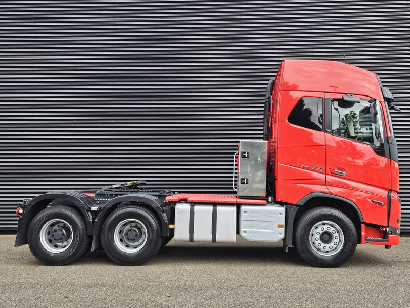 Volvo FH 16 650 / 6x4 BOOGIE / HYDRAULIC / RETARDER / 100T - Tractor unit: picture 5 Volvo FH 16 650 / 6x4 BOOGIE / HYDRAULIC / RETARDER / 100T - Tractor unit: picture 5