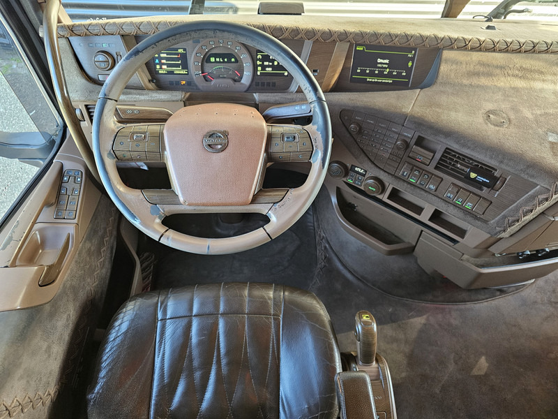 Tractor unit Volvo FH 16 750 6x2 BOOGIE / RETARDER / I PARK COOL: picture 20