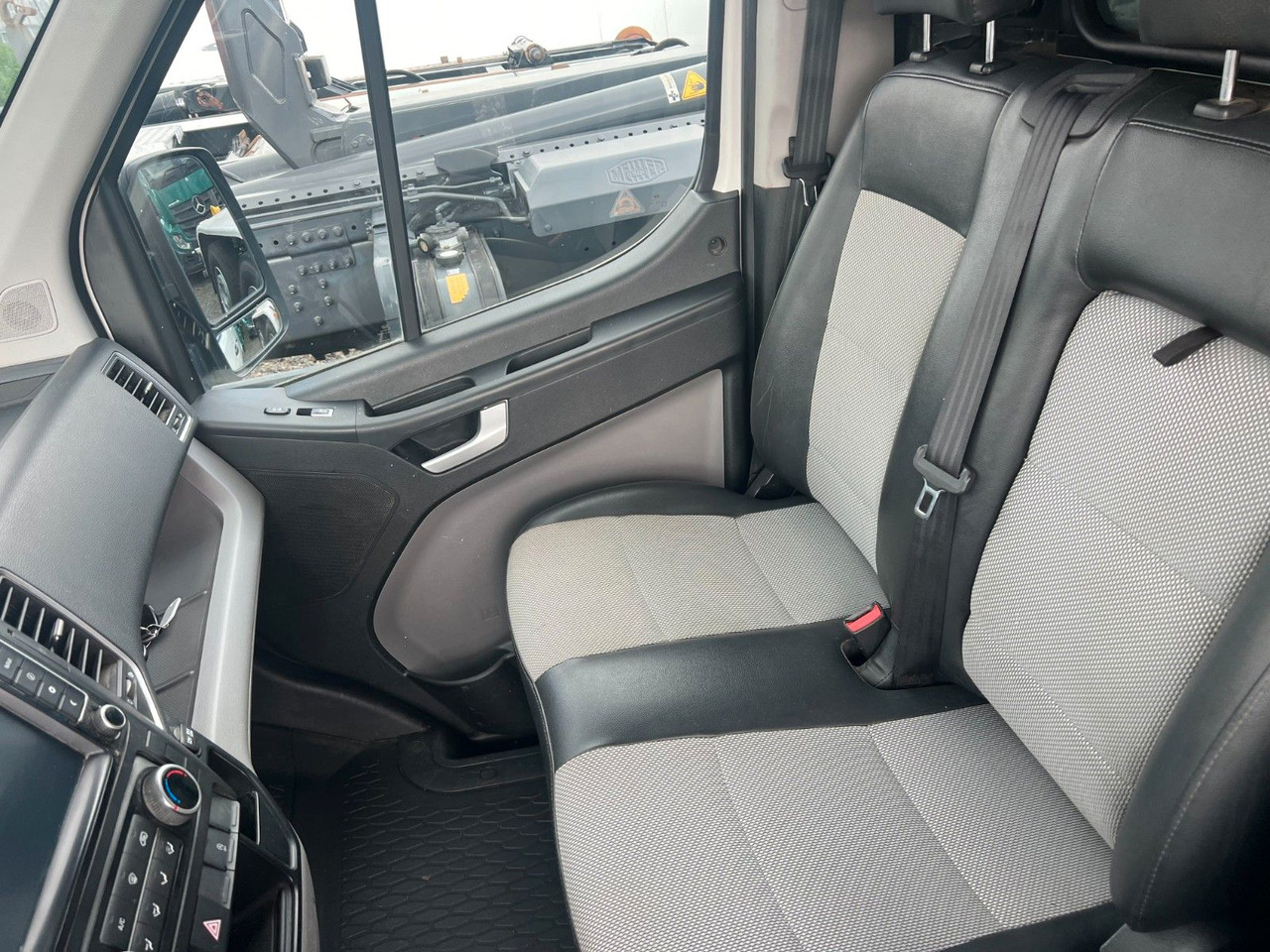 Hyundai H350 Kasten Kasten L3H2 Profi Kurz / Hoch - Panel van: picture 4 Hyundai H350 Kasten Kasten L3H2 Profi Kurz / Hoch - Panel van: picture 4