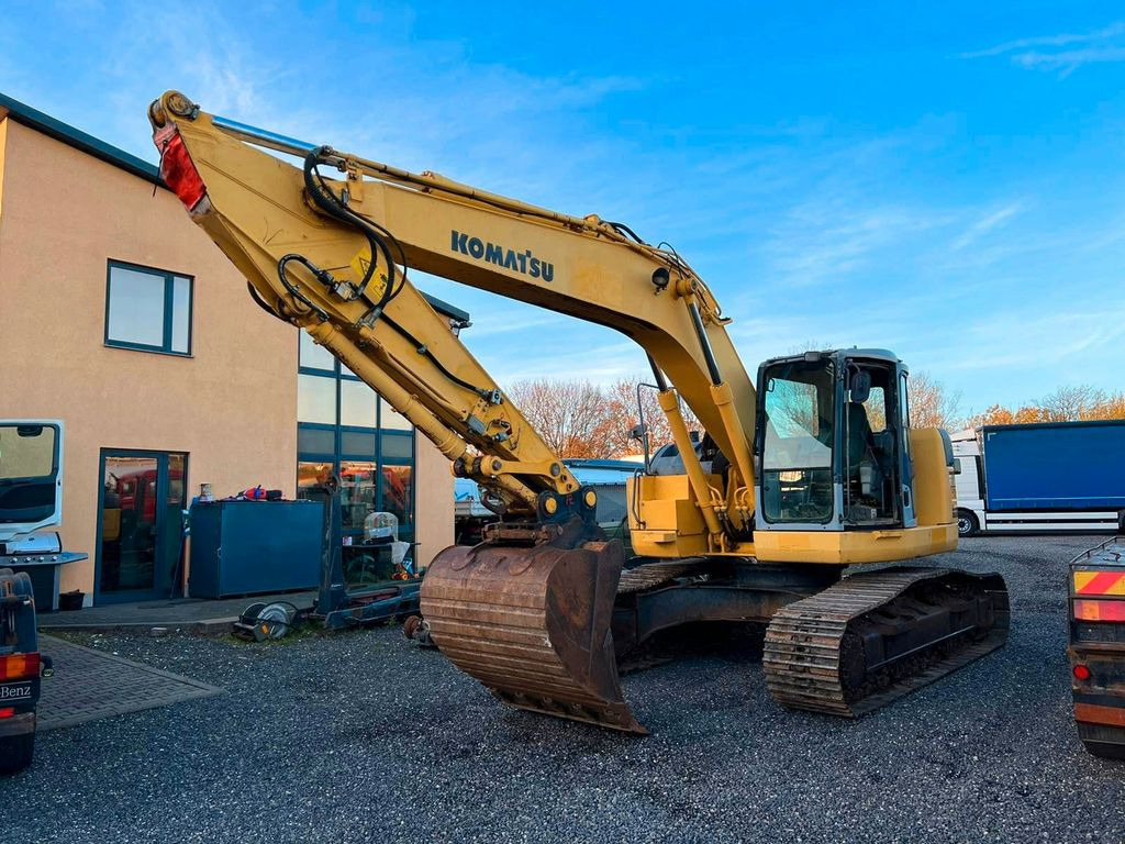 Komatsu PC228USLC 23200 Kg 107 Kw Komatsu PC228USLC 23200 Kg 107 Kw - Crawler excavator: picture 2 Komatsu PC228USLC 23200 Kg 107 Kw Komatsu PC228USLC 23200 Kg 107 Kw - Crawler excavator: picture 2