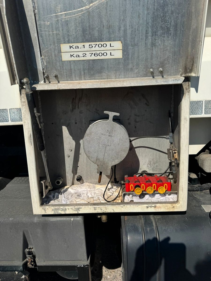 MAN 19.372 4X2 Tankwagen - Tank truck: picture 4 MAN 19.372 4X2 Tankwagen - Tank truck: picture 4