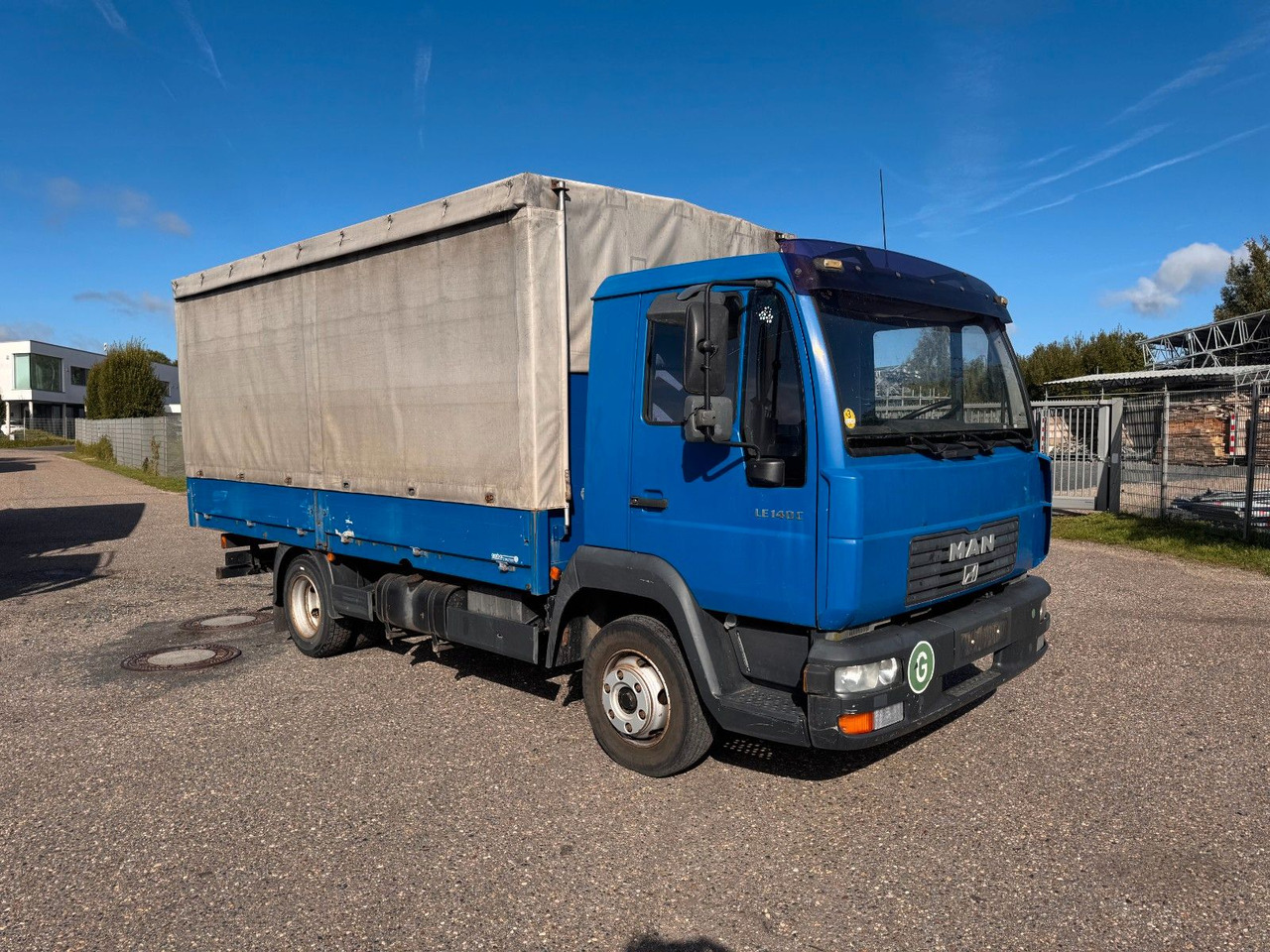 MAN 8.140 4X2 Pritsche Plane Original Km - Curtain side van: picture 1 MAN 8.140 4X2 Pritsche Plane Original Km - Curtain side van: picture 1