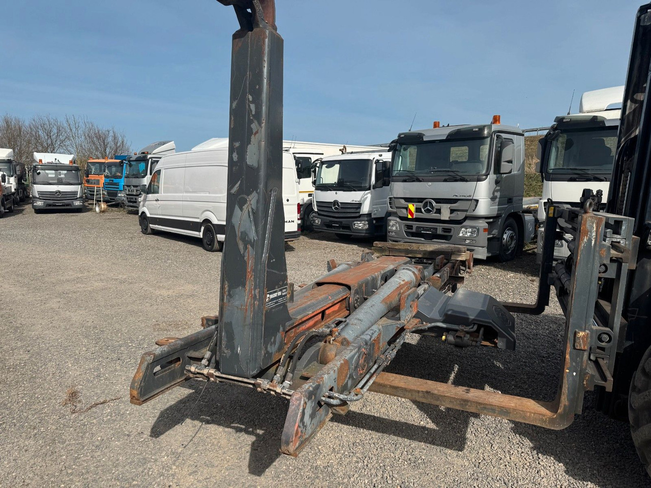 Meiller Abrollaufbau für 6X4 mit 3,90 Radstand - Hook lift truck: picture 1 Meiller Abrollaufbau für 6X4 mit 3,90 Radstand - Hook lift truck: picture 1