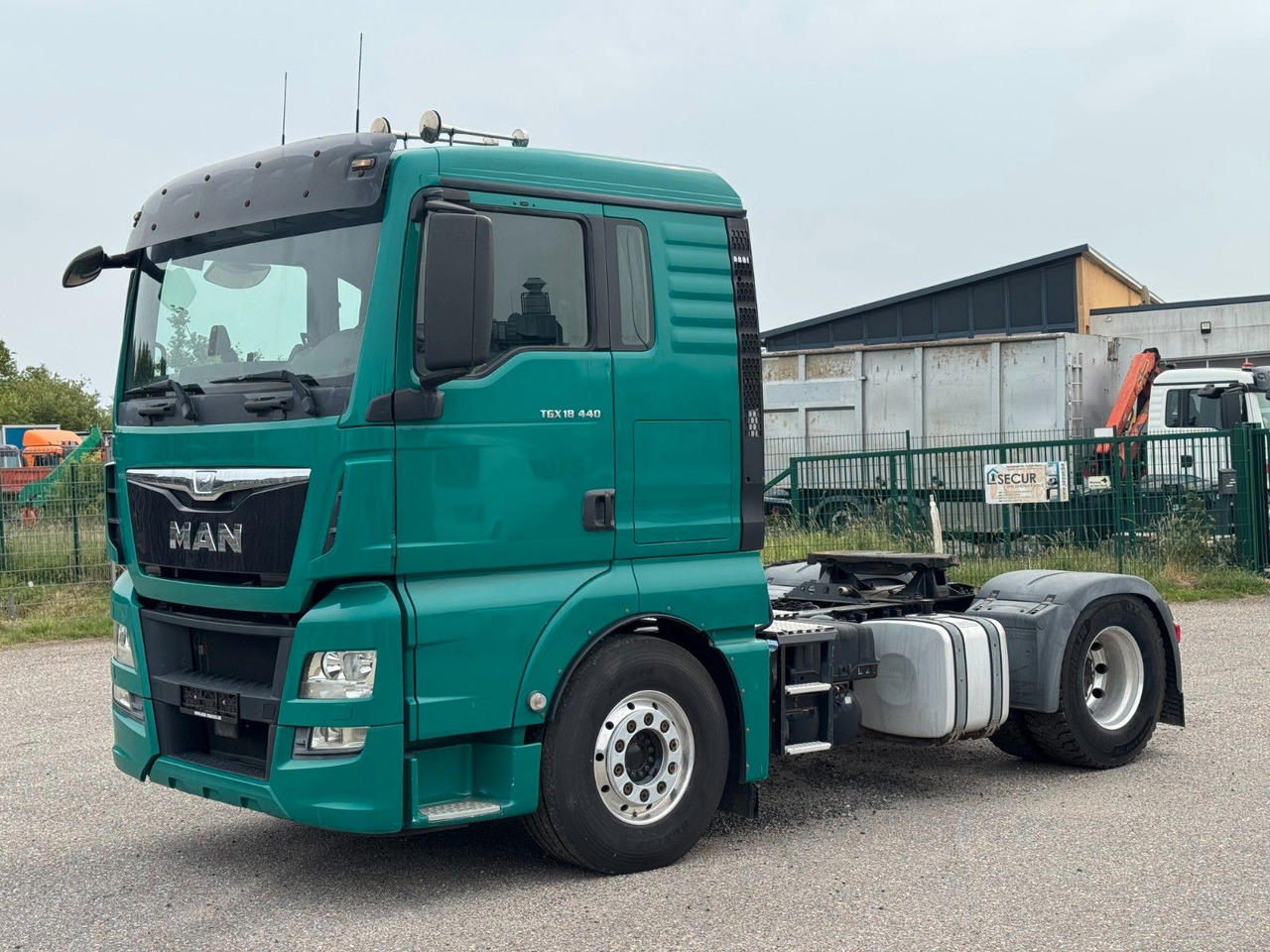MAN 18.440 4X2 mit Kipphydraulik Top Zustand - Tractor unit: picture 1 MAN 18.440 4X2 mit Kipphydraulik Top Zustand - Tractor unit: picture 1