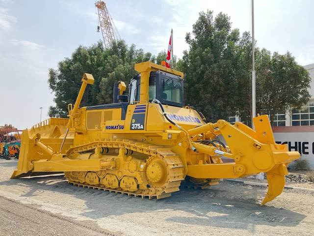 Komatsu D375A-6R - Bulldozer: picture 2 Komatsu D375A-6R - Bulldozer: picture 2