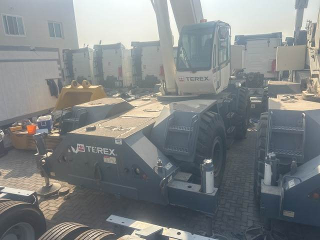 Rough terrain crane Terex RT555: picture 17