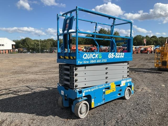 Genie GS3232 - Scissor lift: picture 3 Genie GS3232 - Scissor lift: picture 3