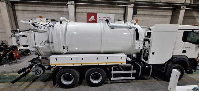 Vacuum truck MAN TGS33.400 Jetter: picture 7