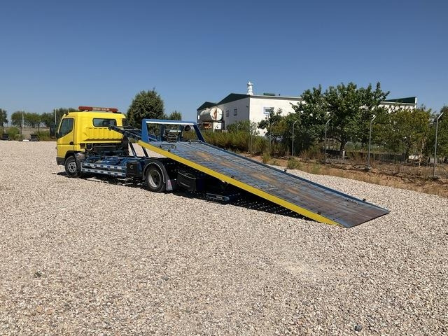 Tow truck Mitsubishi Canter: picture 21