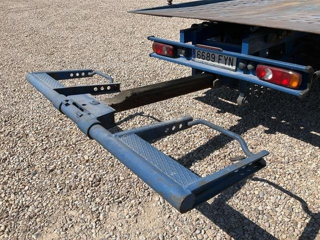 Tow truck Mitsubishi Canter: picture 17