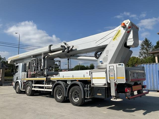 Scania P410LB - Mobile crane: picture 2 Scania P410LB - Mobile crane: picture 2