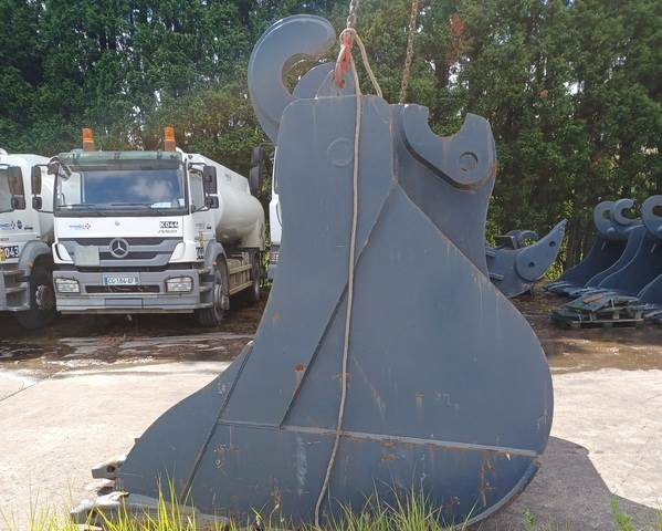 Vendee Distribution - Excavator bucket for Construction machinery: picture 5 Vendee Distribution - Excavator bucket for Construction machinery: picture 5