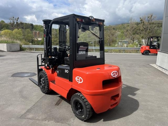 EP EFXZ301 - Electric forklift: picture 2 EP EFXZ301 - Electric forklift: picture 2
