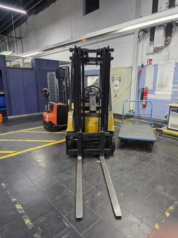 Yale ERP10RCF V2092 - Electric forklift: picture 3 Yale ERP10RCF V2092 - Electric forklift: picture 3