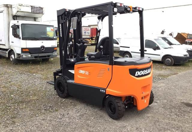Doosan B35X-7 PLUS - Electric forklift: picture 2 Doosan B35X-7 PLUS - Electric forklift: picture 2