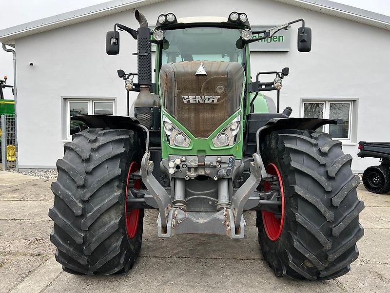 Fendt 824 Vario ProfiPlus - Farm tractor: picture 3 Fendt 824 Vario ProfiPlus - Farm tractor: picture 3
