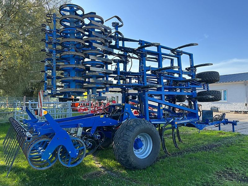 Köckerling Vector 620/460 hydr. Steinsicherung - Soil tillage equipment: picture 1 Köckerling Vector 620/460 hydr. Steinsicherung - Soil tillage equipment: picture 1