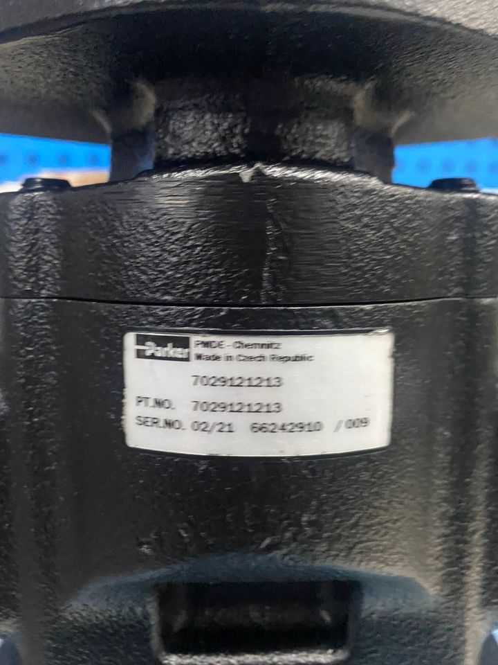 PARKER 7029121213 - Hydraulic pump for Construction machinery: picture 2 PARKER 7029121213 - Hydraulic pump for Construction machinery: picture 2