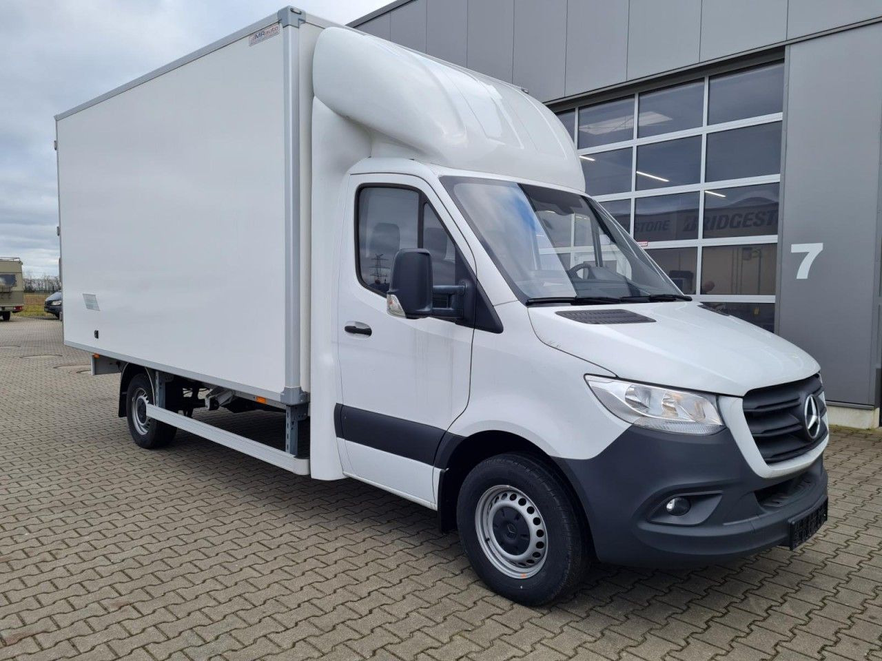 Mercedes-Benz Sprinter 315 CDi Koffer lang MBux, Klima - Box van: picture 3 Mercedes-Benz Sprinter 315 CDi Koffer lang MBux, Klima - Box van: picture 3