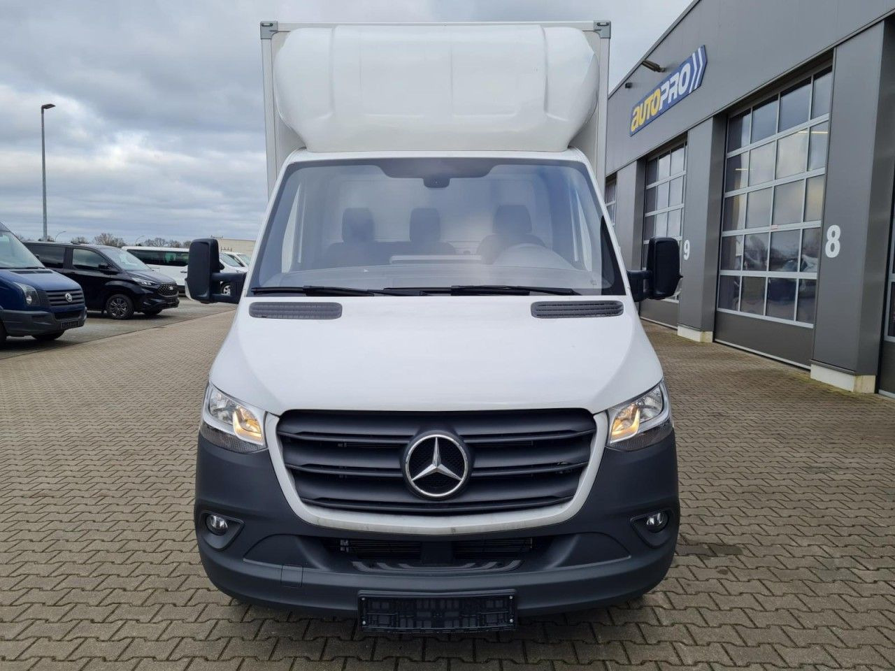 Mercedes-Benz Sprinter 315 CDi Koffer lang MBux, Klima - Box van: picture 2 Mercedes-Benz Sprinter 315 CDi Koffer lang MBux, Klima - Box van: picture 2