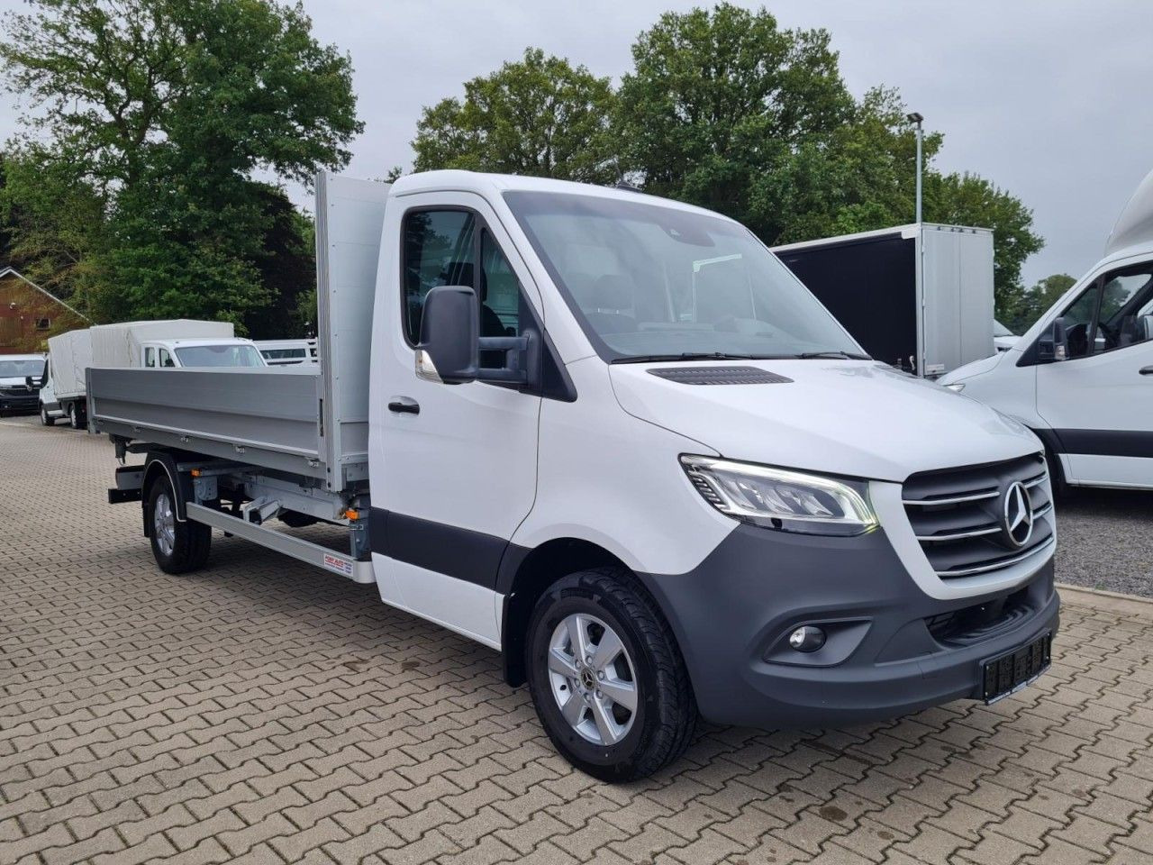Mercedes-Benz Sprinter 317 CDI 3 Seiten kipper RWD AHK LED NAV - Tipper van: picture 5 Mercedes-Benz Sprinter 317 CDI 3 Seiten kipper RWD AHK LED NAV - Tipper van: picture 5