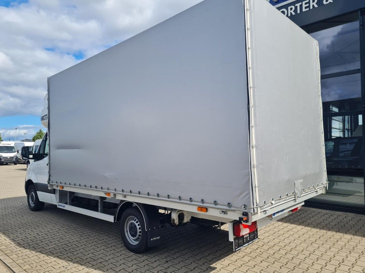 Curtain side van Mercedes-Benz Sprinter 317 CDI Pritsche Plane Schlafkab. RWD: picture 8