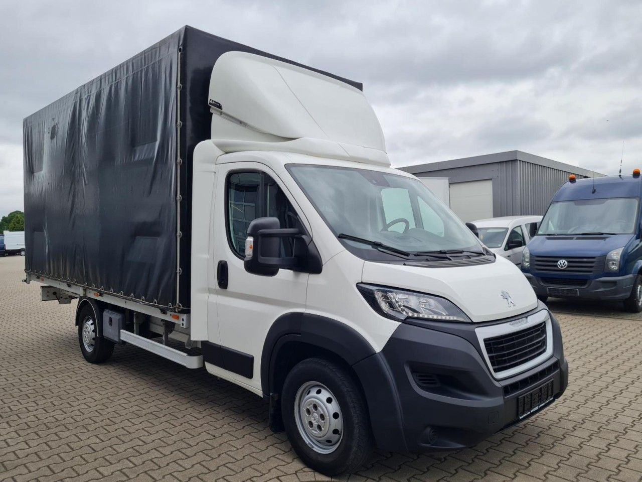Peugeot Boxer 3.5t Pritsche Plane lang L4 ERGO KLIMA 10 - Curtain side van: picture 3 Peugeot Boxer 3.5t Pritsche Plane lang L4 ERGO KLIMA 10 - Curtain side van: picture 3