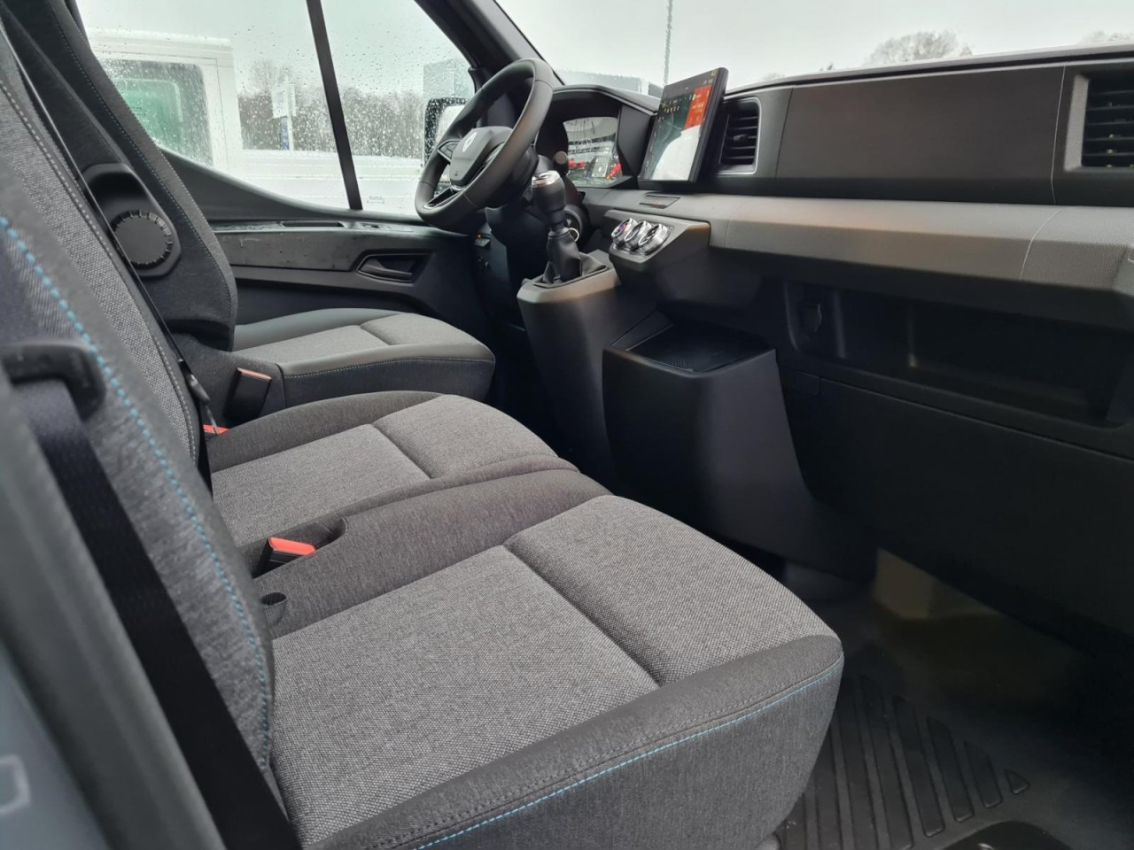 Renault Master 35 Pritsche Schiebe Plane Schlafkab 10 PAL LUFTFEDER - Curtain side van: picture 4 Renault Master 35 Pritsche Schiebe Plane Schlafkab 10 PAL LUFTFEDER - Curtain side van: picture 4