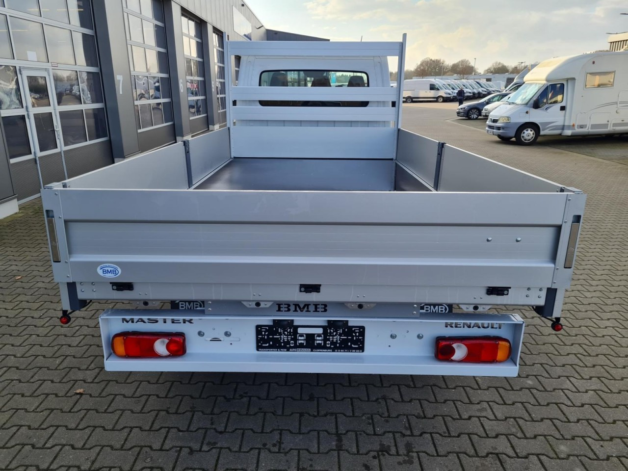 Renault Master New 35 Pritsche lang KLIMA KOMFORT TEMPOMAT - Flatbed van: picture 5 Renault Master New 35 Pritsche lang KLIMA KOMFORT TEMPOMAT - Flatbed van: picture 5