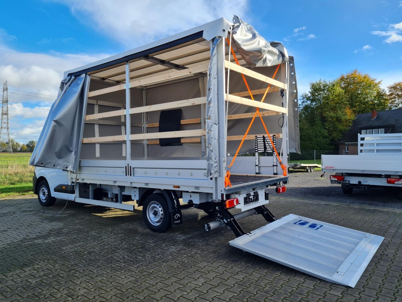 Renault Master Pritsche Schiebe Plane Schlafkab LBW Luftfederung - Curtain side van: picture 5 Renault Master Pritsche Schiebe Plane Schlafkab LBW Luftfederung - Curtain side van: picture 5