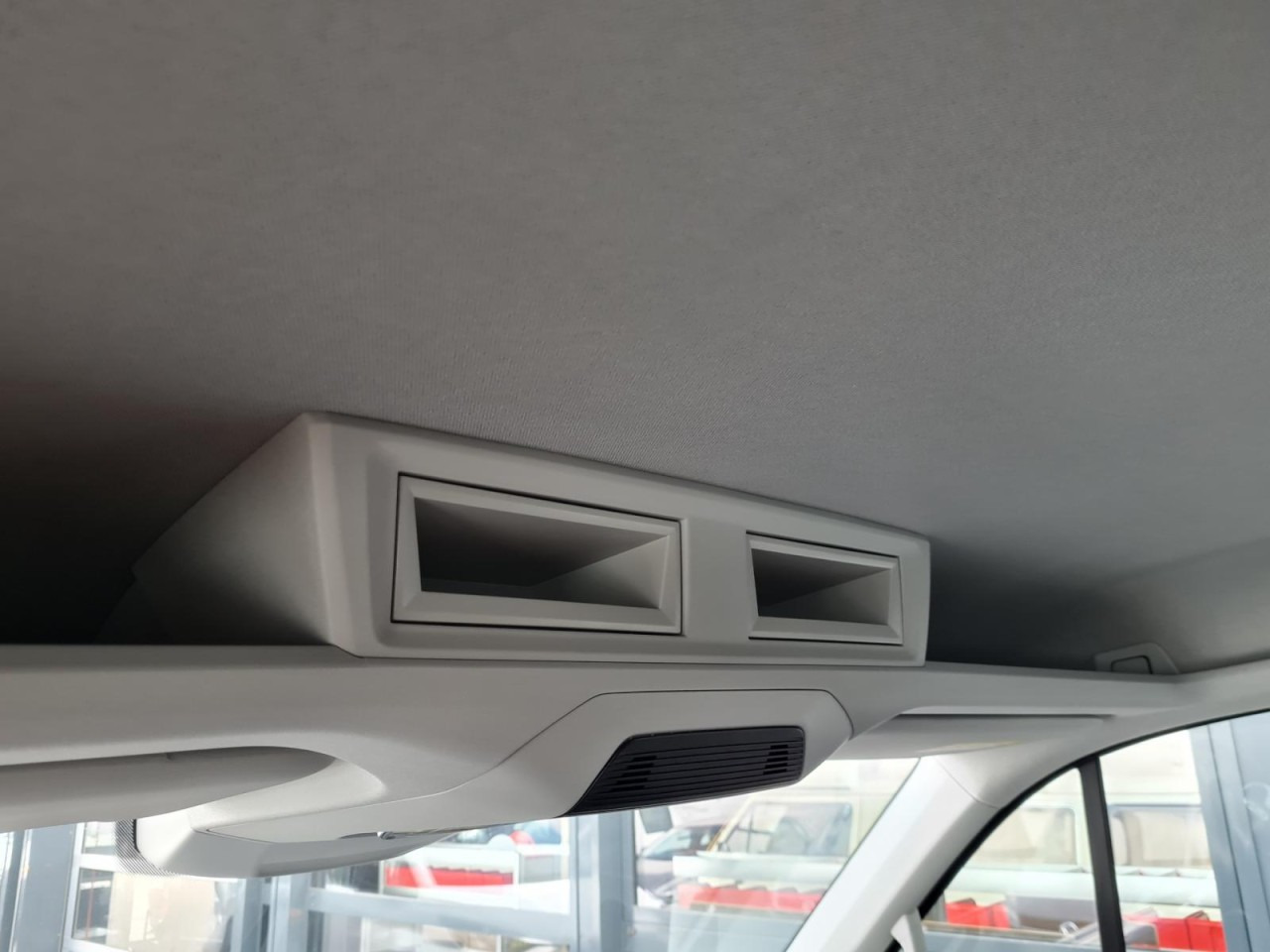 New Flatbed van, Combi van Volkswagen Crafter 35 Doka 7-Sitze MAXI L4 KLIMA TEMPOMAT: picture 17 New Flatbed van, Combi van Volkswagen Crafter 35 Doka 7-Sitze MAXI L4 KLIMA TEMPOMAT: picture 17