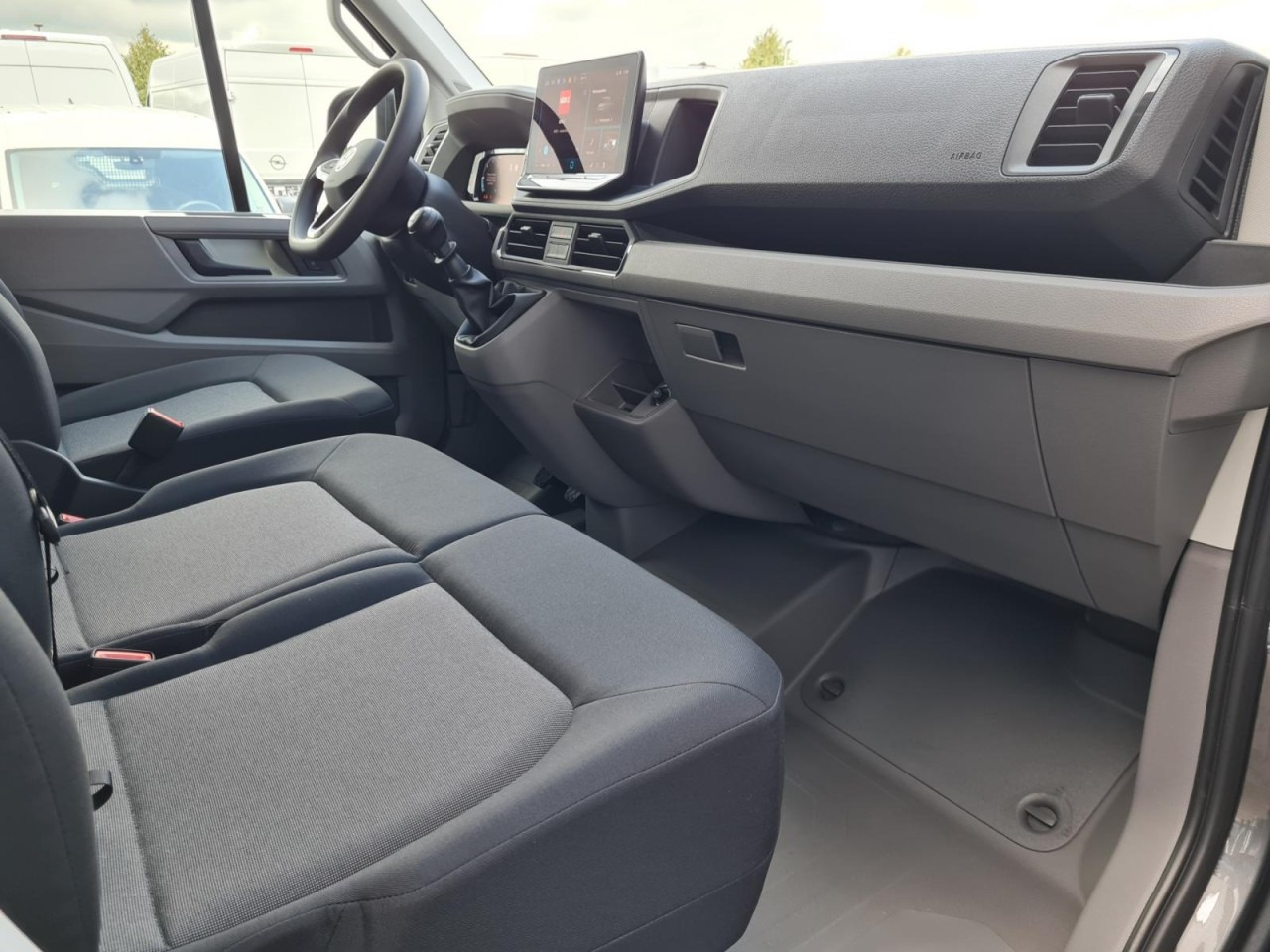 New Flatbed van, Combi van Volkswagen Crafter 35 Doka 7-Sitze MAXI L4 KLIMA TEMPOMAT: picture 13 New Flatbed van, Combi van Volkswagen Crafter 35 Doka 7-Sitze MAXI L4 KLIMA TEMPOMAT: picture 13