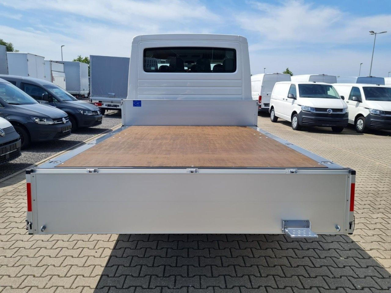 Volkswagen Crafter 35 Doka TDI MR LED KLIMA TEMPOMAT - Flatbed van, Combi van: picture 5 Volkswagen Crafter 35 Doka TDI MR LED KLIMA TEMPOMAT - Flatbed van, Combi van: picture 5