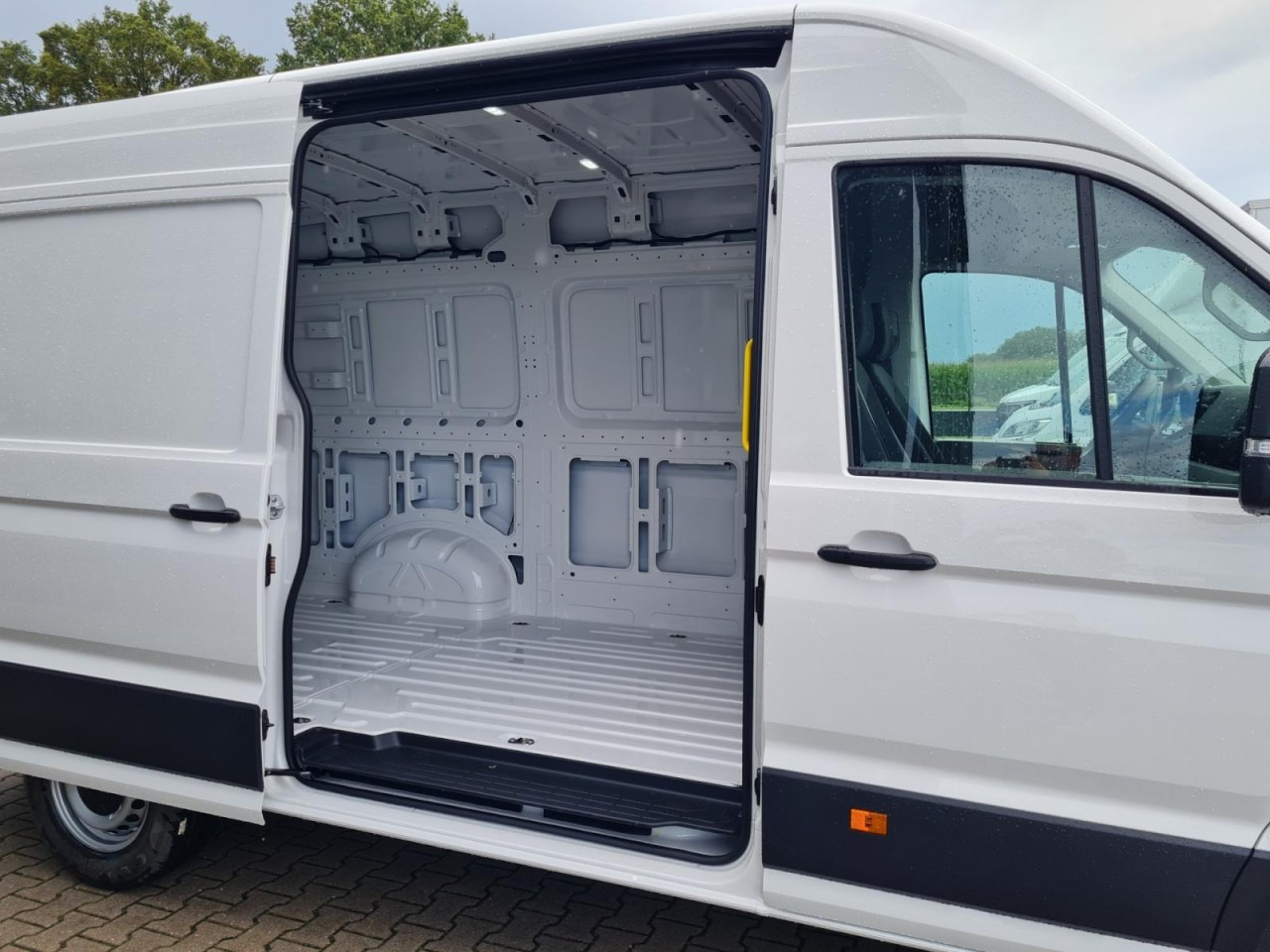 Panel van Volkswagen Crafter 35 Kasten TDI MR L3H3 PDC KLIMA TEMPOMAT: picture 18