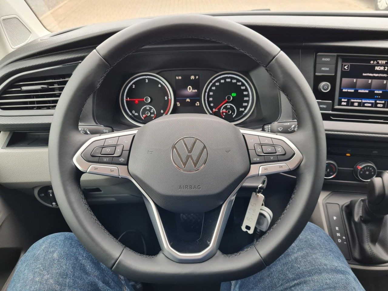 Small van Volkswagen T6.1 Kasten TDI lang DSG LED KAMERA TEMPOMAT: picture 9