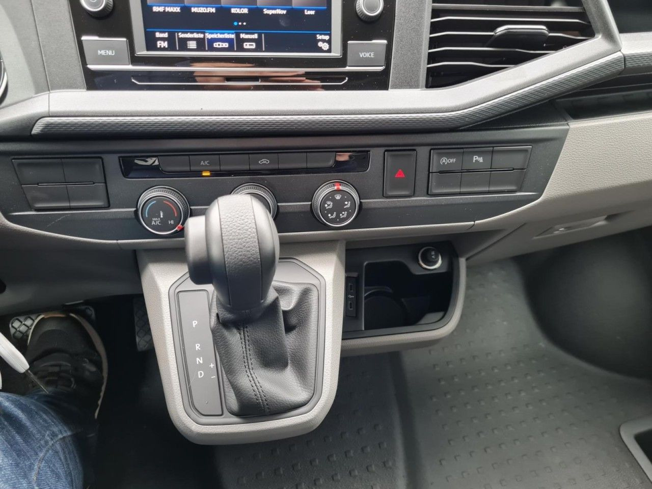 Small van Volkswagen T6.1 Kasten TDI lang DSG LED KAMERA TEMPOMAT: picture 16