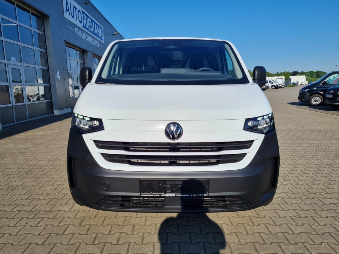 Volkswagen T7 Transporter Kasten TDi L1 Heckklappe KLIMA PDC - Small van: picture 2 Volkswagen T7 Transporter Kasten TDi L1 Heckklappe KLIMA PDC - Small van: picture 2