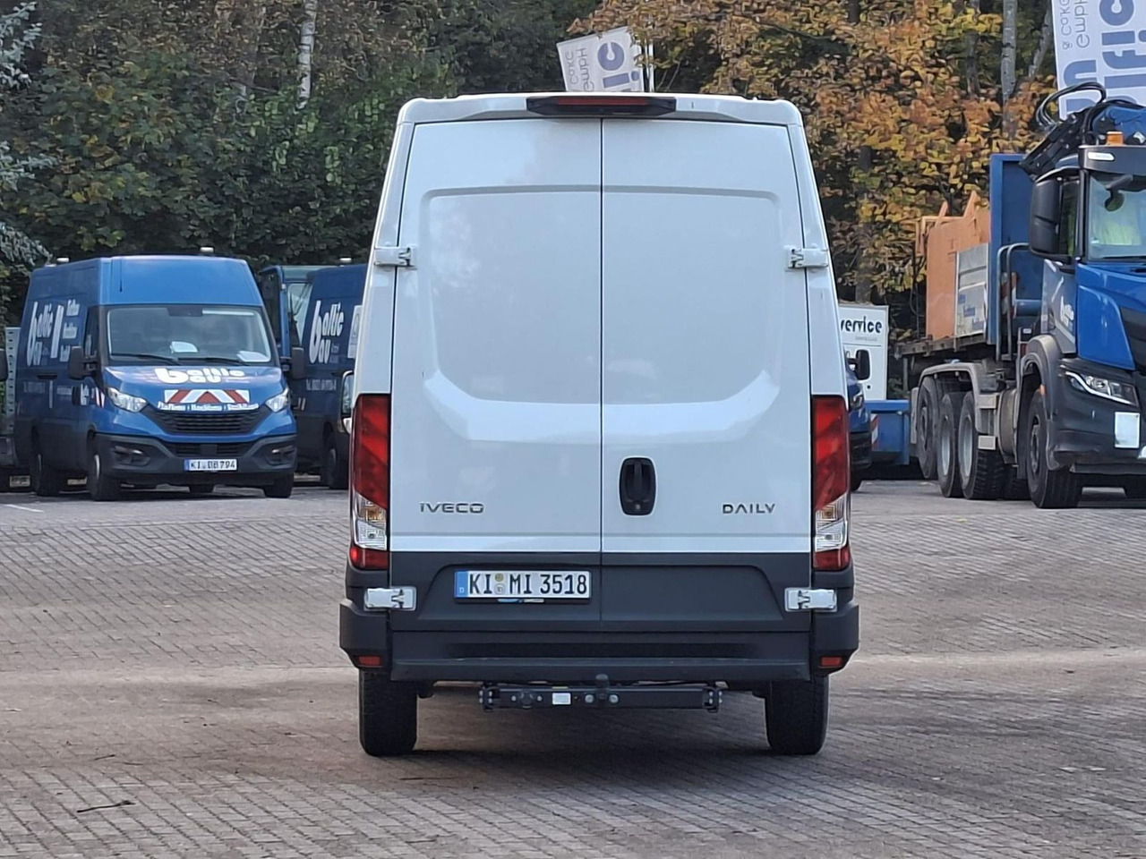 Iveco 35S18HA8V *AHK*RADIO*KAMERA*KLIMA* - Panel van: picture 4 Iveco 35S18HA8V *AHK*RADIO*KAMERA*KLIMA* - Panel van: picture 4