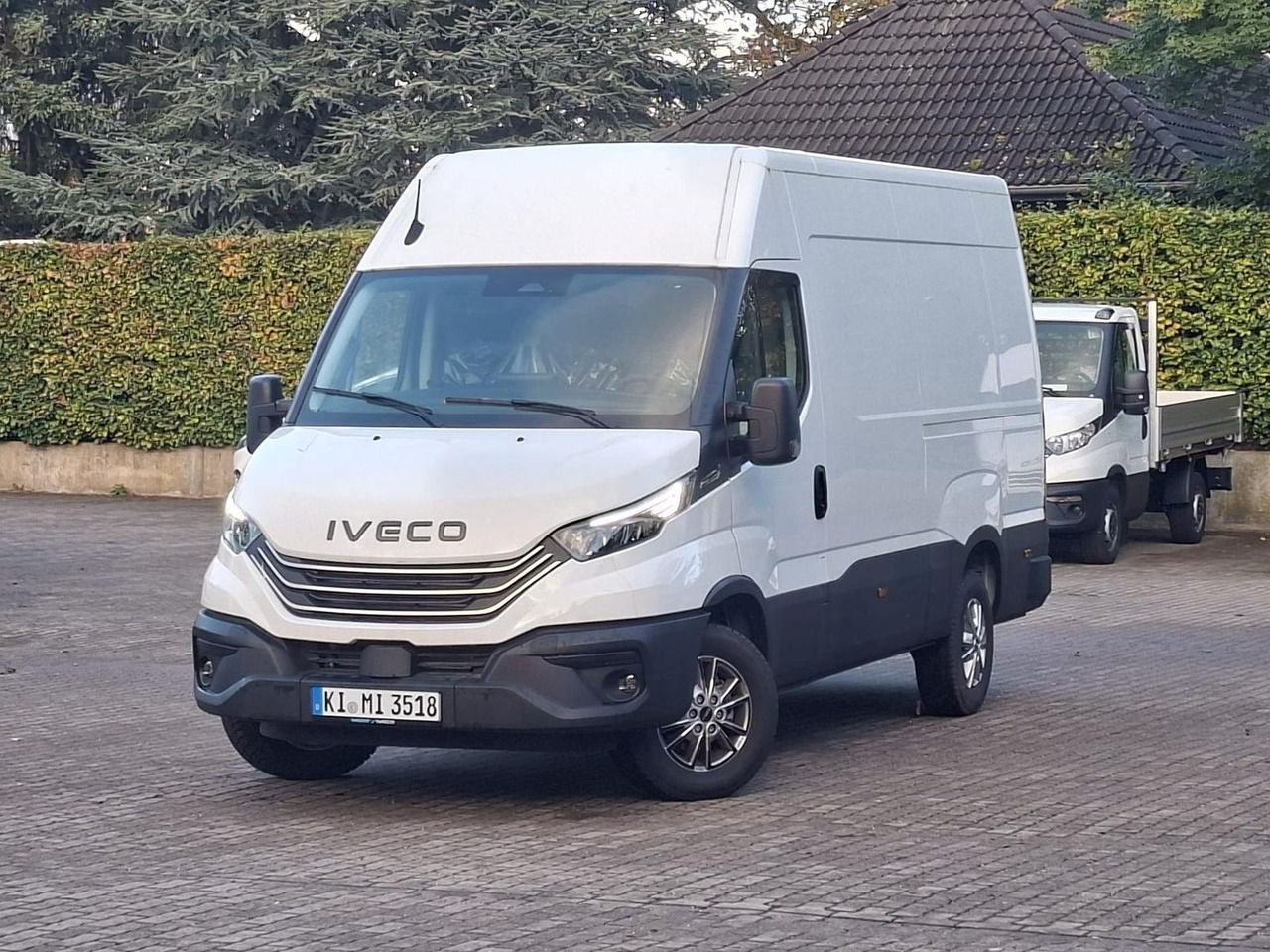 Iveco 35S18HA8V *AHK*RADIO*KAMERA*KLIMA* - Panel van: picture 1 Iveco 35S18HA8V *AHK*RADIO*KAMERA*KLIMA* - Panel van: picture 1