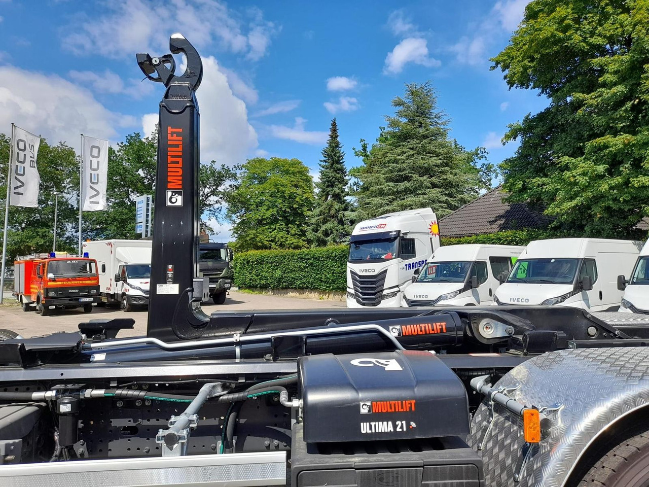 Iveco AD280X46Y/PS ON HIAB 490PS Lenk-Lift - Tipper: picture 3 Iveco AD280X46Y/PS ON HIAB 490PS Lenk-Lift - Tipper: picture 3