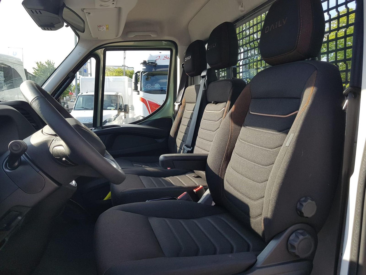 Flatbed van Iveco Daily 35S14HA8  Pritsche AHK 100 kW (136 PS),...: picture 12