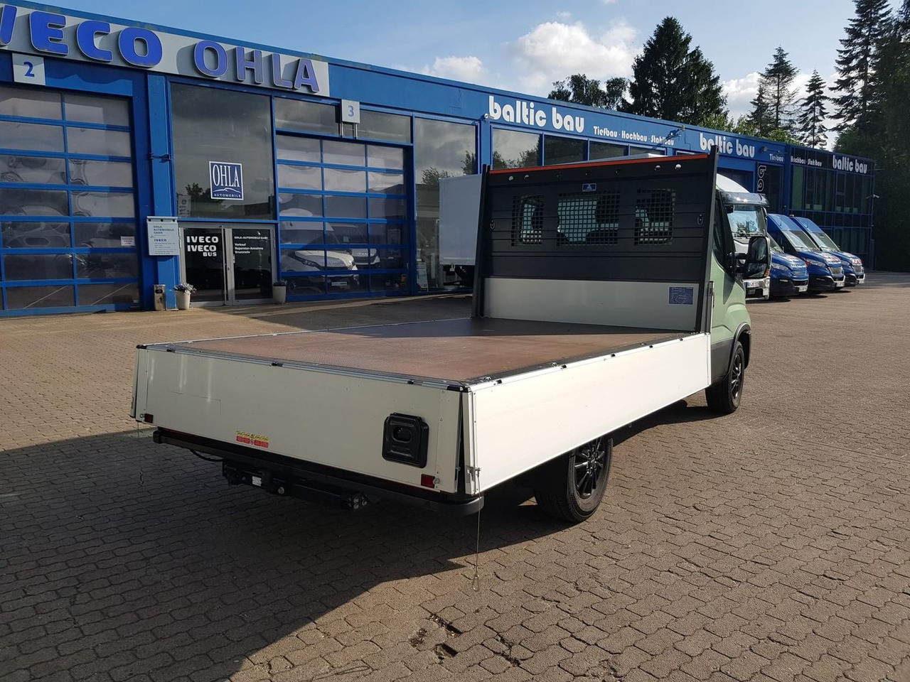 Flatbed van Iveco Daily 35S14HA8  Pritsche AHK 100 kW (136 PS),...: picture 6