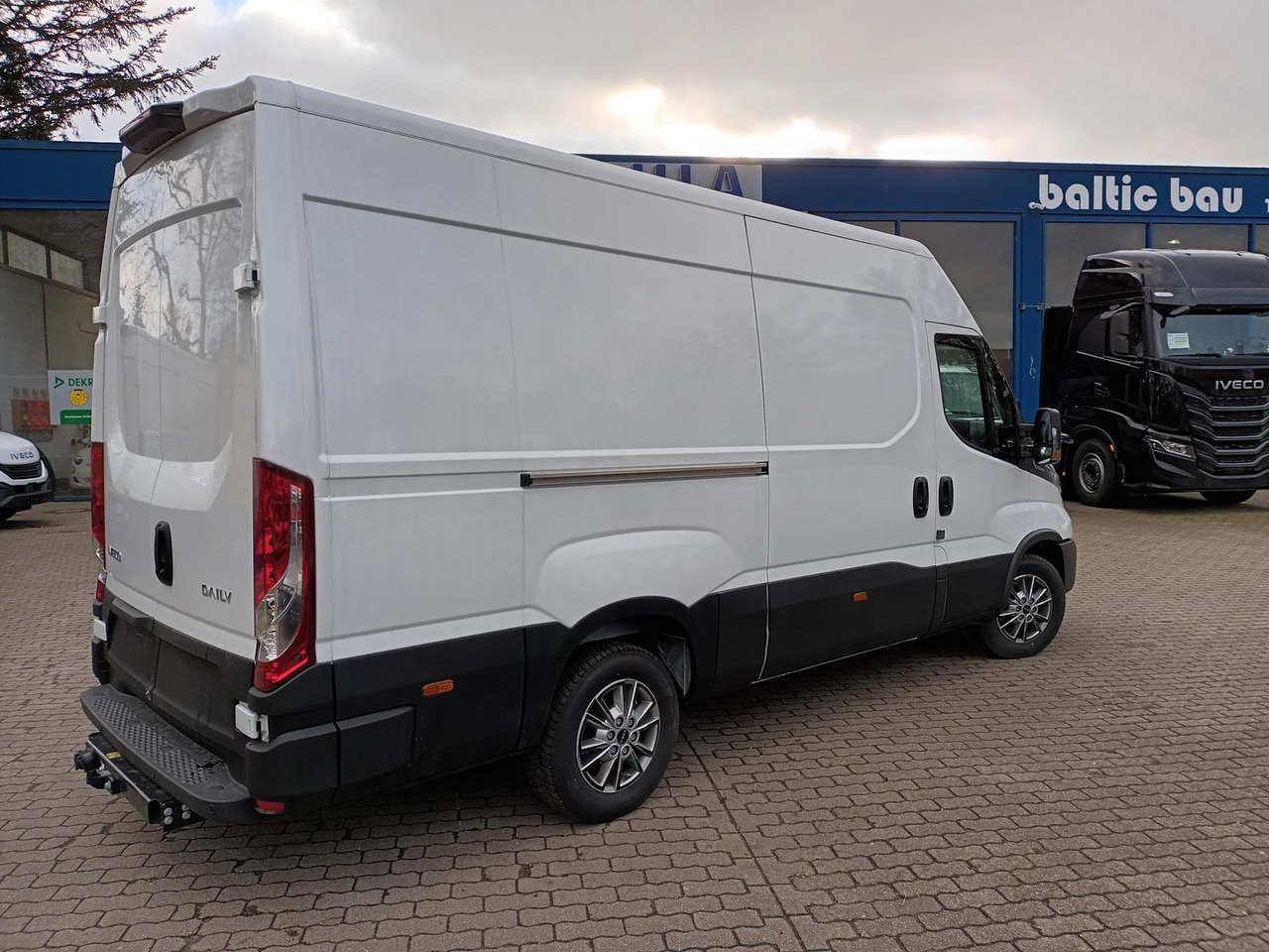 Iveco Daily 35S16A8 V 3520L - ab 0% Finanzieren - Panel van: picture 3 Iveco Daily 35S16A8 V 3520L - ab 0% Finanzieren - Panel van: picture 3