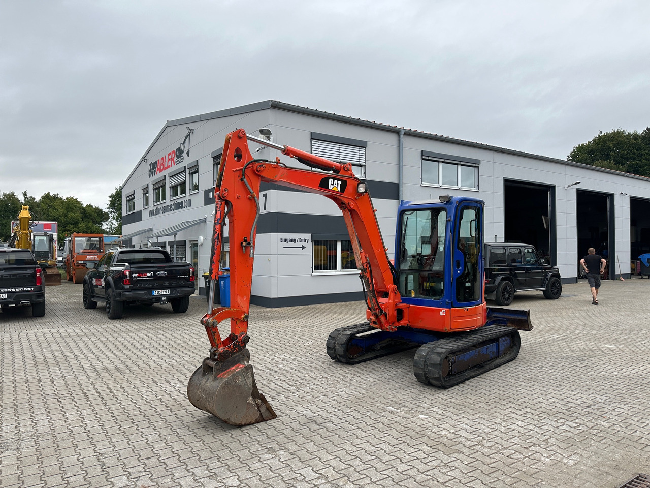Caterpillar 305 CR Nullheck Minibagger MS03 - Mini excavator: picture 2 Caterpillar 305 CR Nullheck Minibagger MS03 - Mini excavator: picture 2