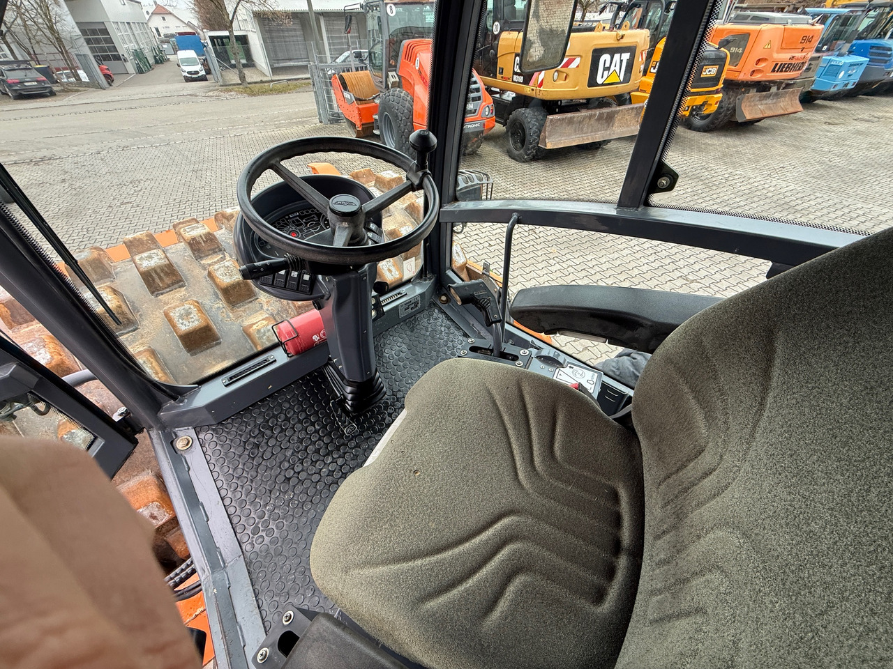 Compactor HAMM 3520 HT P Stampffuß Walzenzug Klima: picture 16 Compactor HAMM 3520 HT P Stampffuß Walzenzug Klima: picture 16