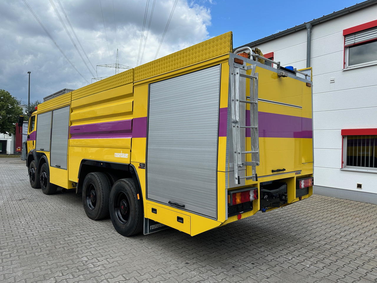 Mercedes-Benz 3238 SK Löschfahrzeug Rosenbauer Wasser + Schaum 66m Wurfweite - Fire truck: picture 5 Mercedes-Benz 3238 SK Löschfahrzeug Rosenbauer Wasser + Schaum 66m Wurfweite - Fire truck: picture 5