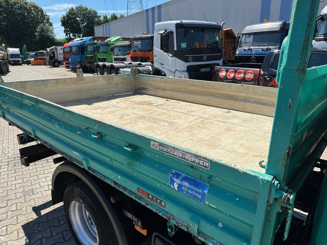 Tipper Mercedes-Benz 814 D Vario DOKA 3-Seiten-Kipper Meiller: picture 12
